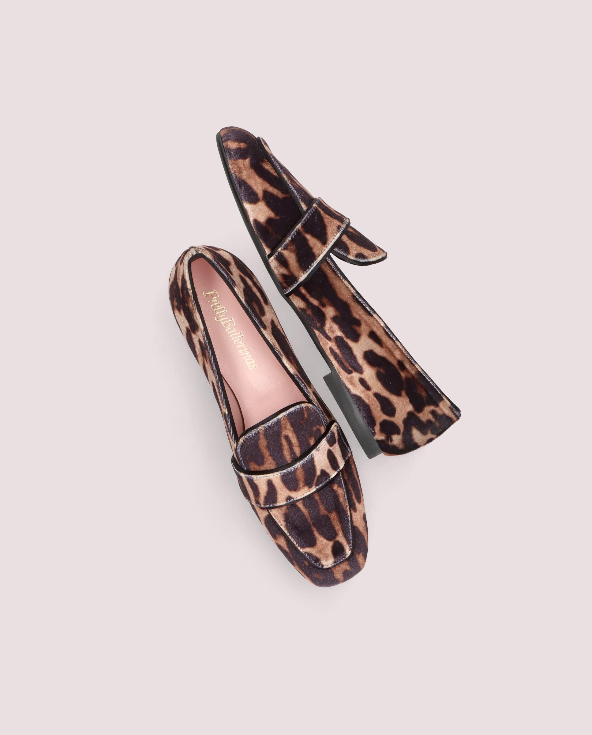 Loafer Carla in leopard printed velvet