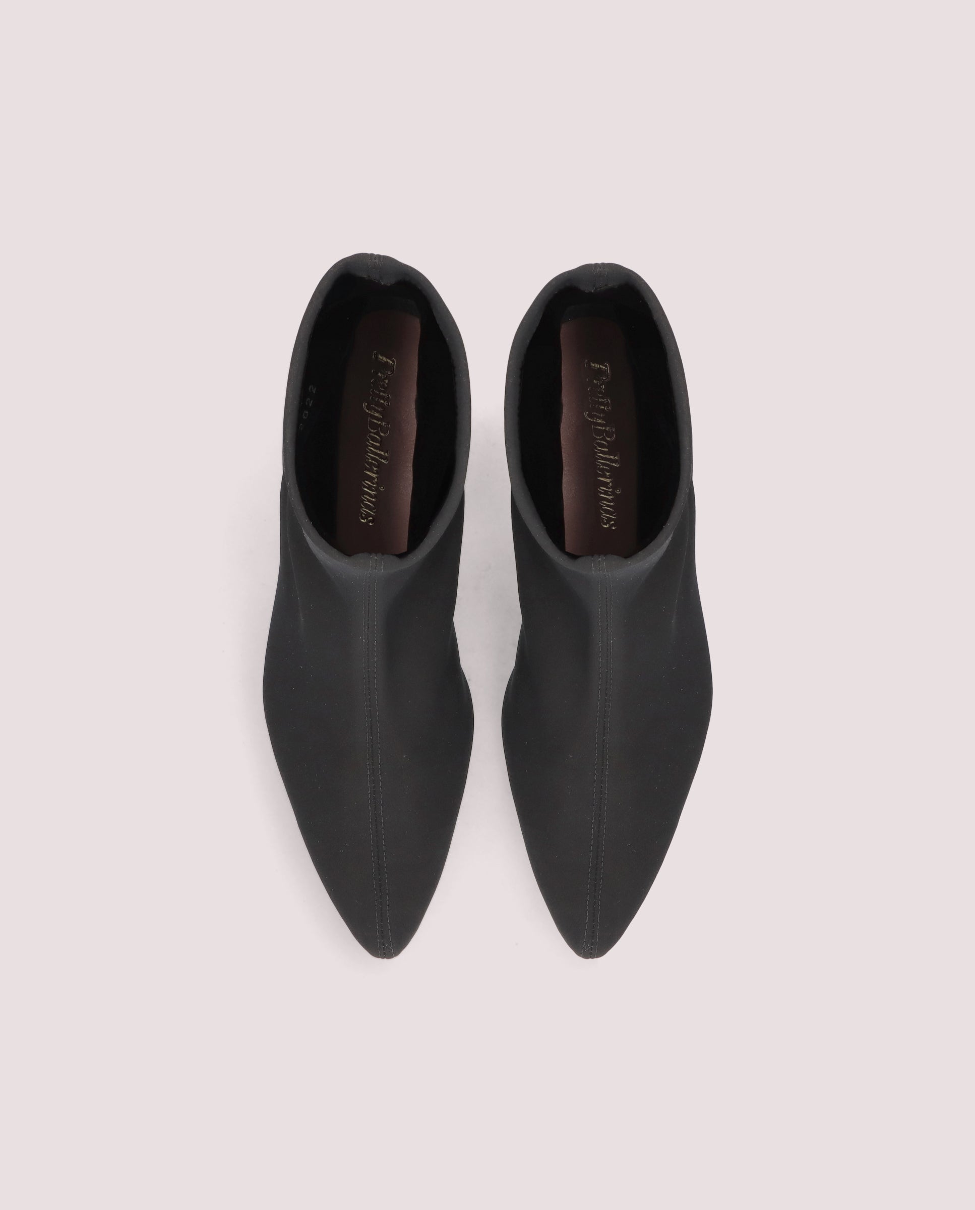 Vista alternativa de Botines Robin Negros Tejidos por PrettyBallerinas