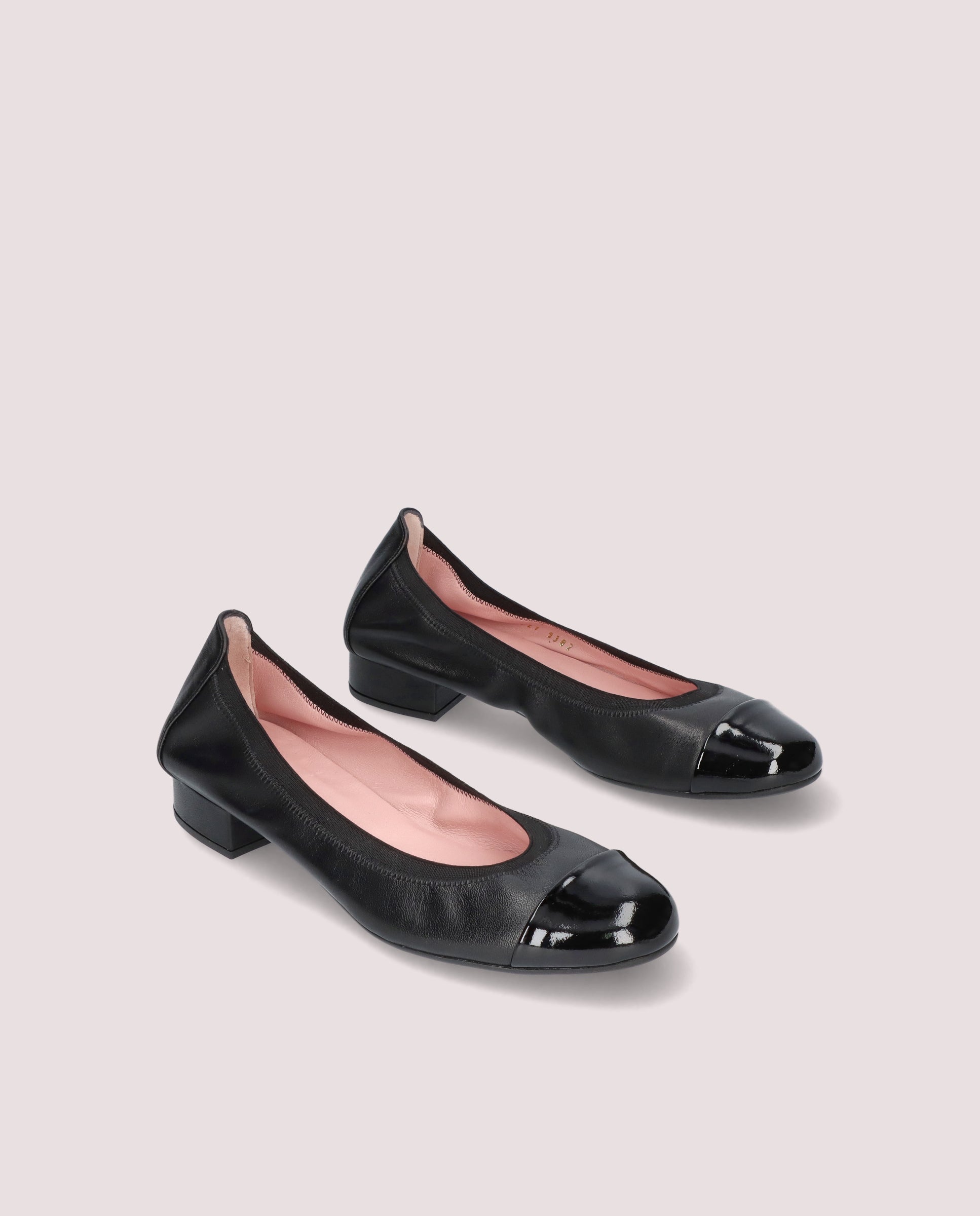 Imagen de Salon Gretschen Negros Piel por PrettyBallerinas