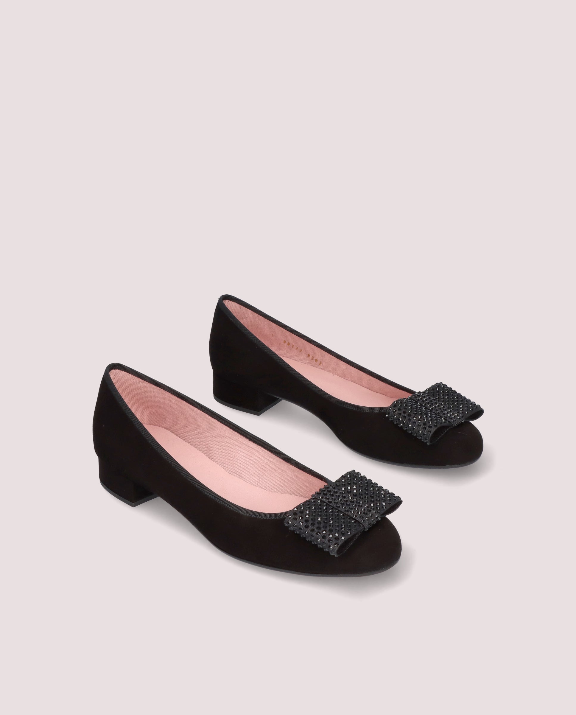 Imagen de Salon Gretschen Negros Ante por PrettyBallerinas