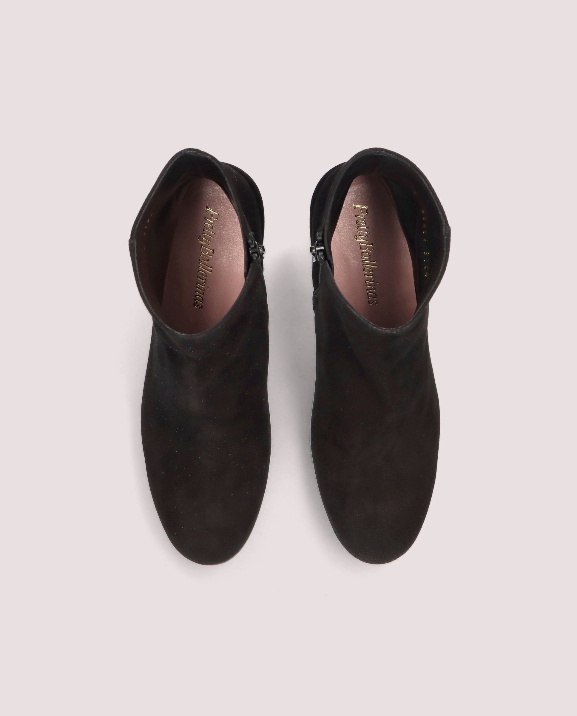 Vista alternativa de Botines Jendayi Negros Ante por PrettyBallerinas