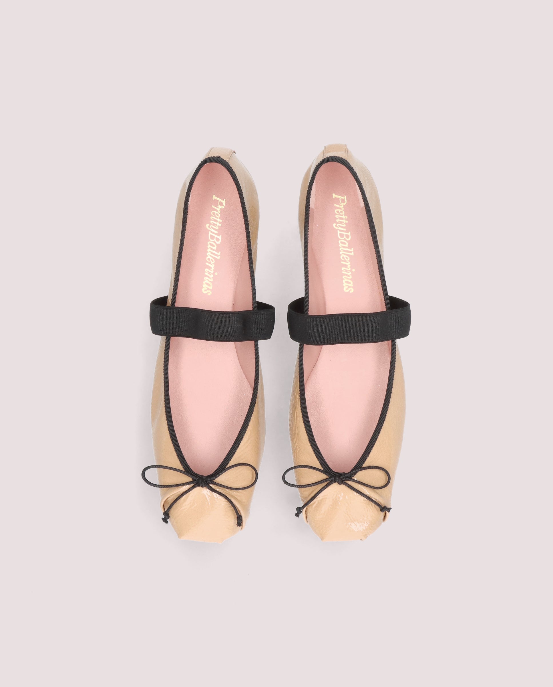 Vue alternative de Ballerines Kristen en cuir verni nude par PrettyBallerinas
