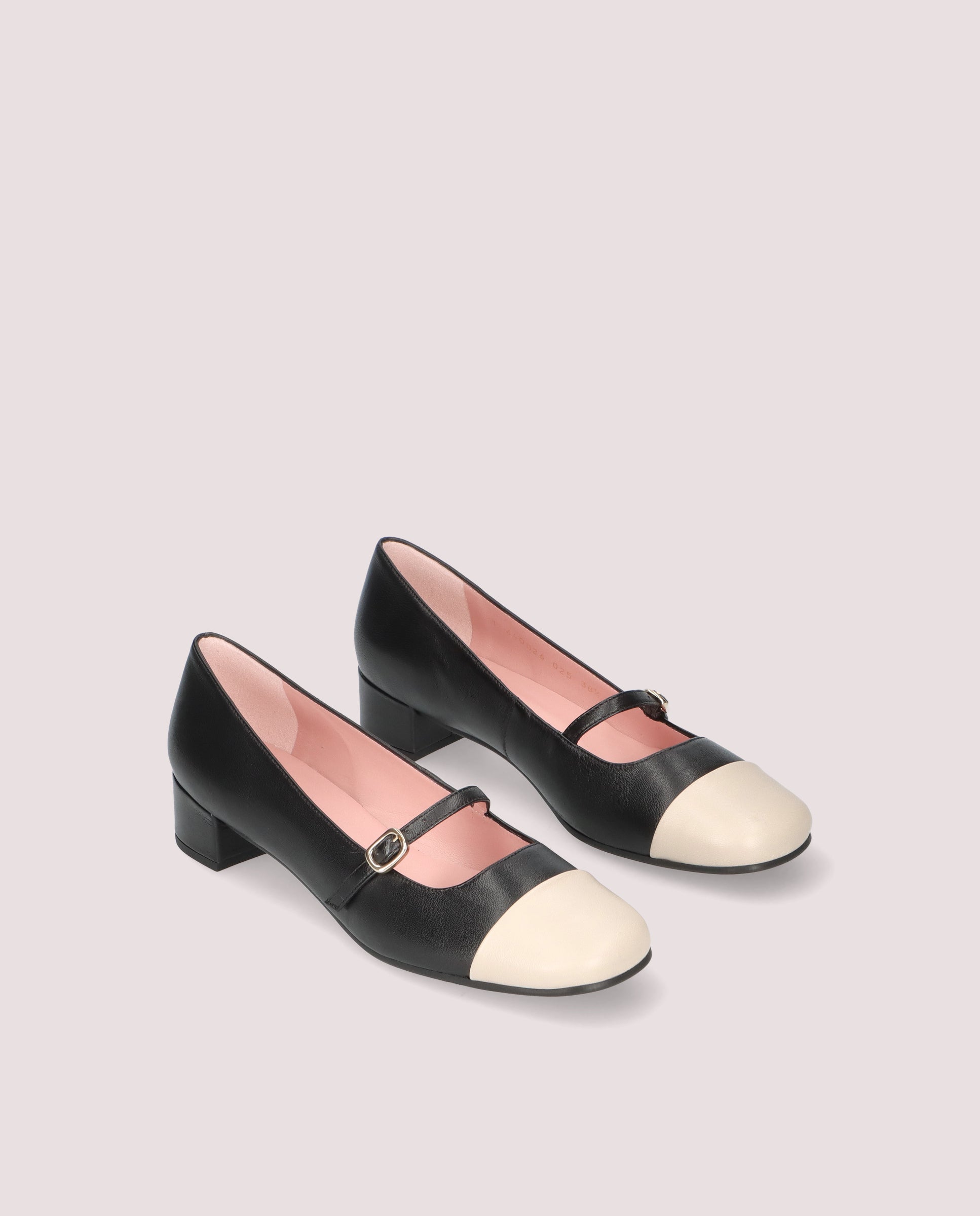 Imagen de Salon Odette Negros Piel por PrettyBallerinas