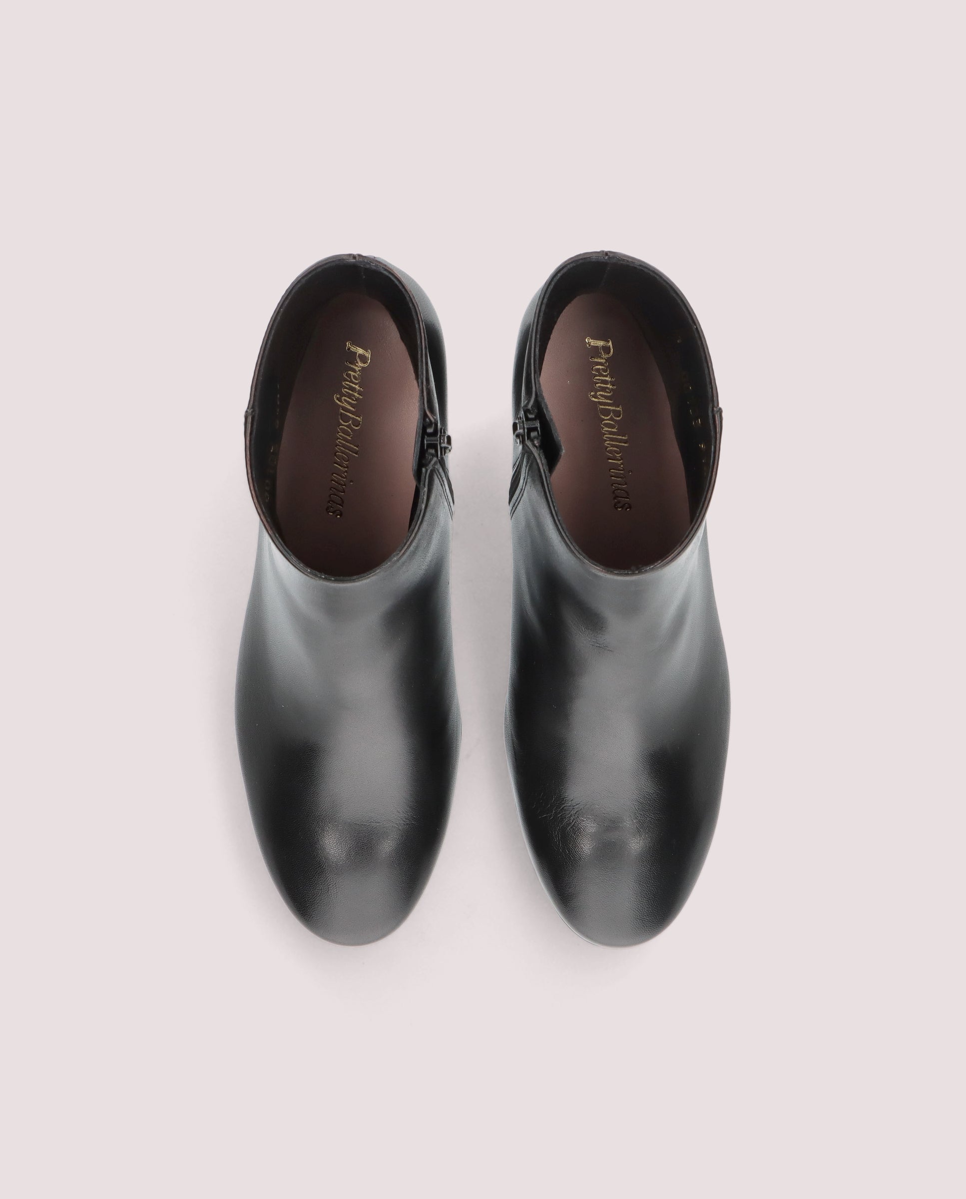 Vista alternativa de Botines Jendayi Negros Piel por PrettyBallerinas