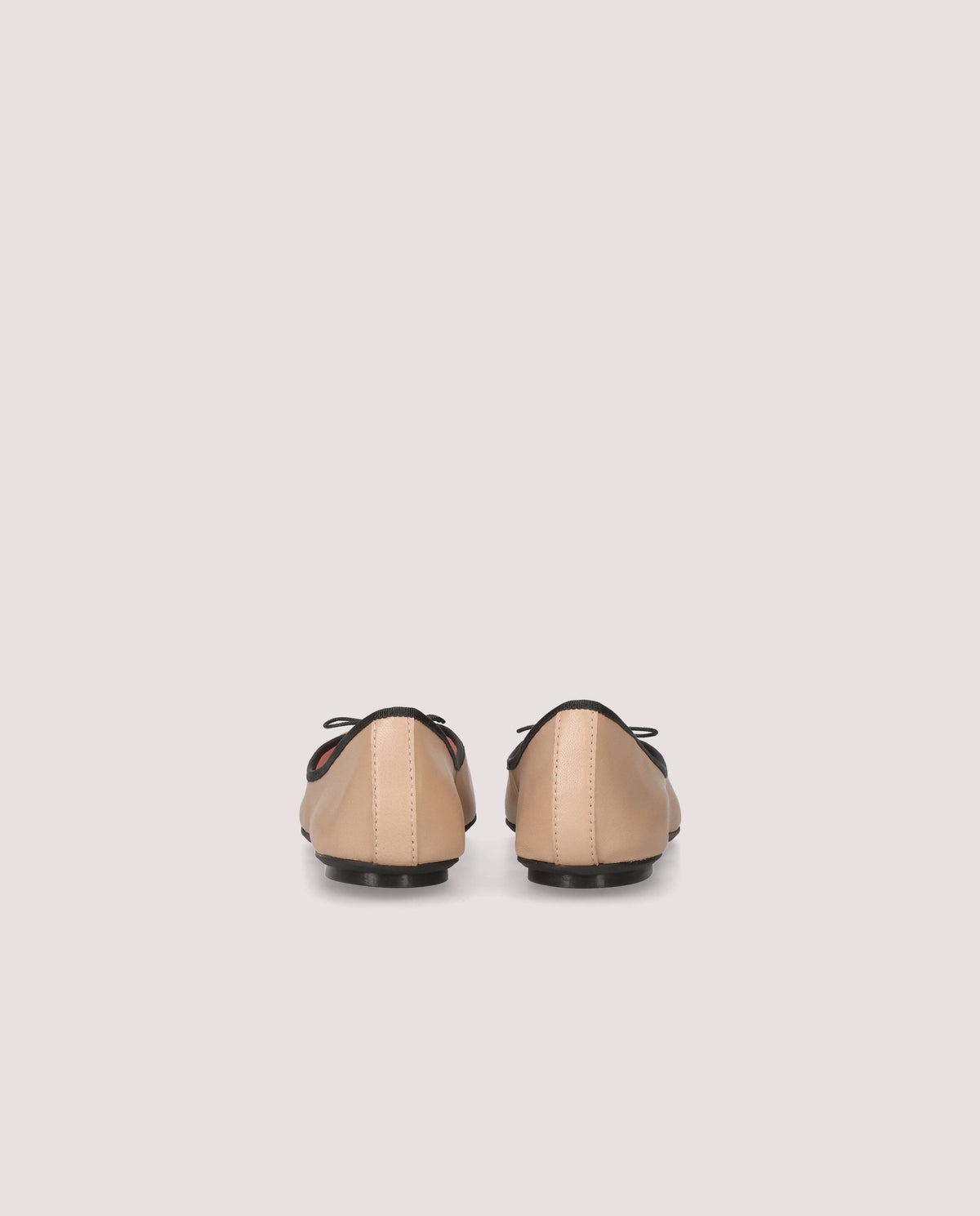 Kristen ballerina in nude leder