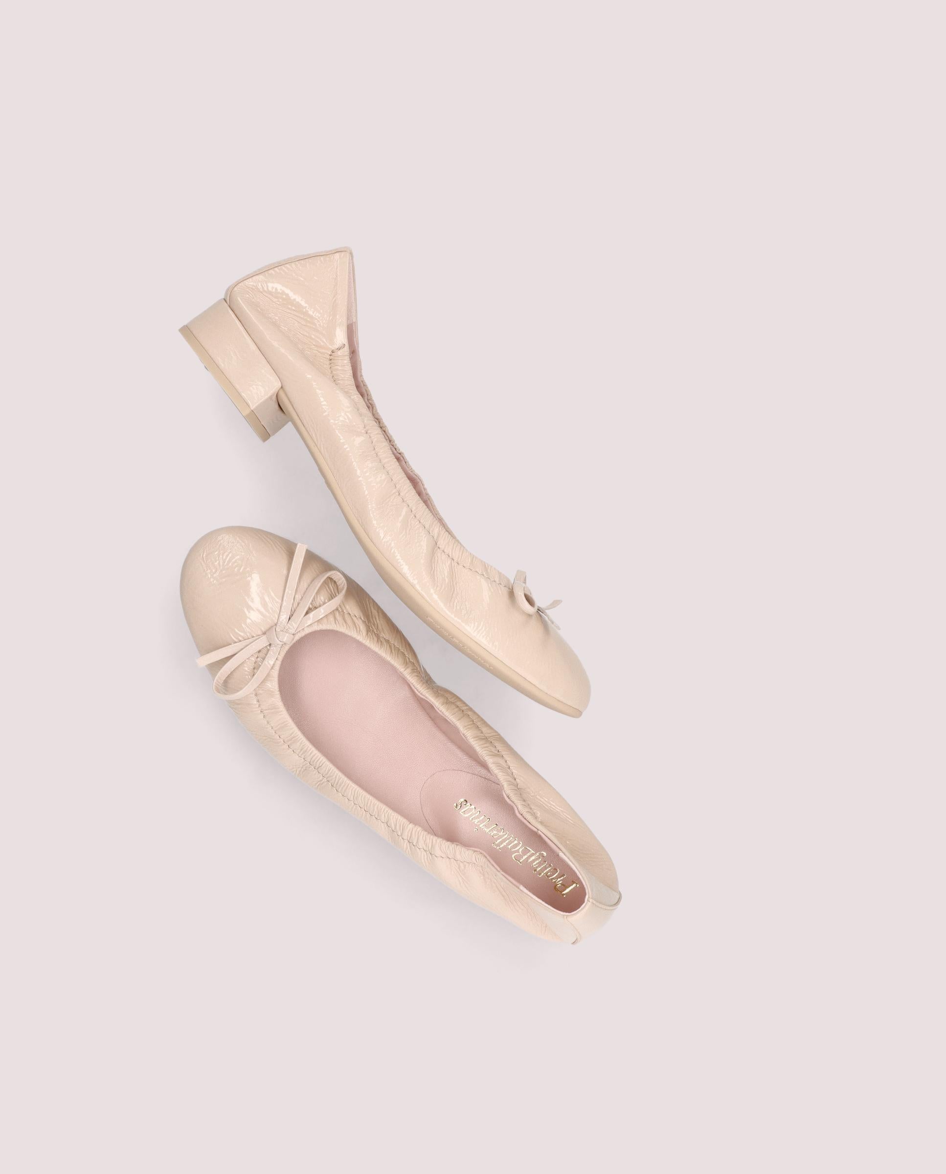 Salon de coiffure en cuir verni rose Gretschen