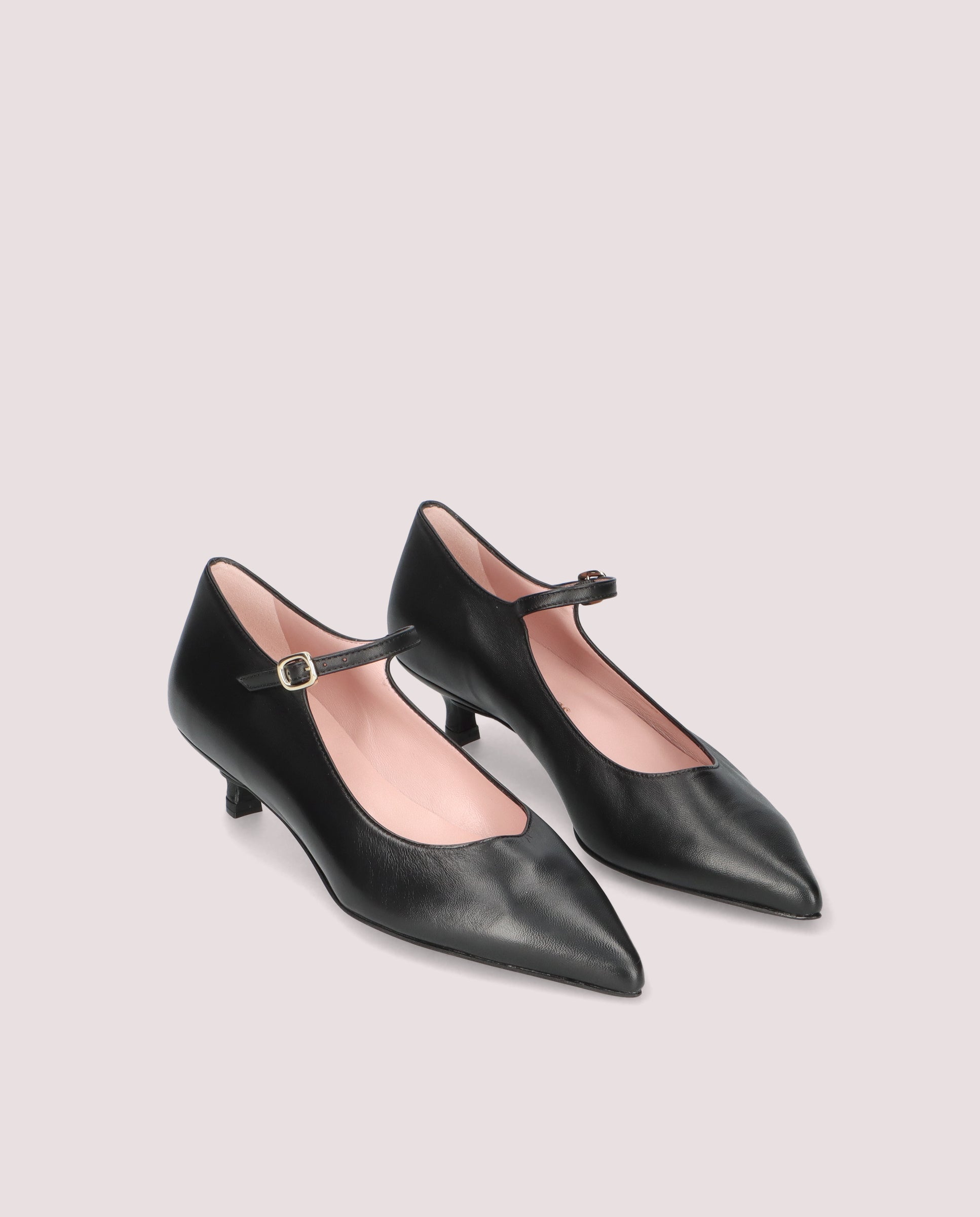 Image de Salon du cuir noir Kendall par PrettyBallerinas