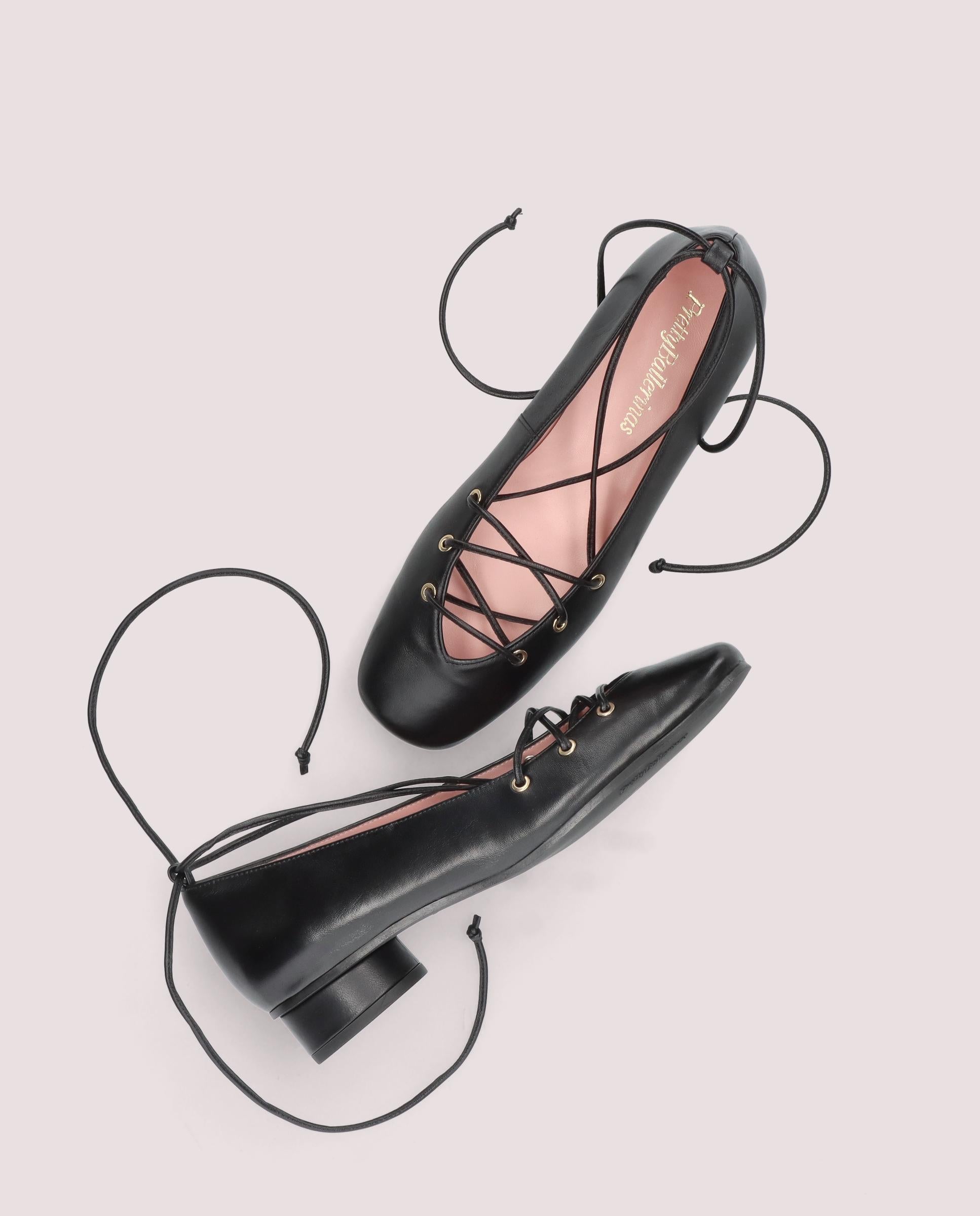 Salon du cuir noir Odette