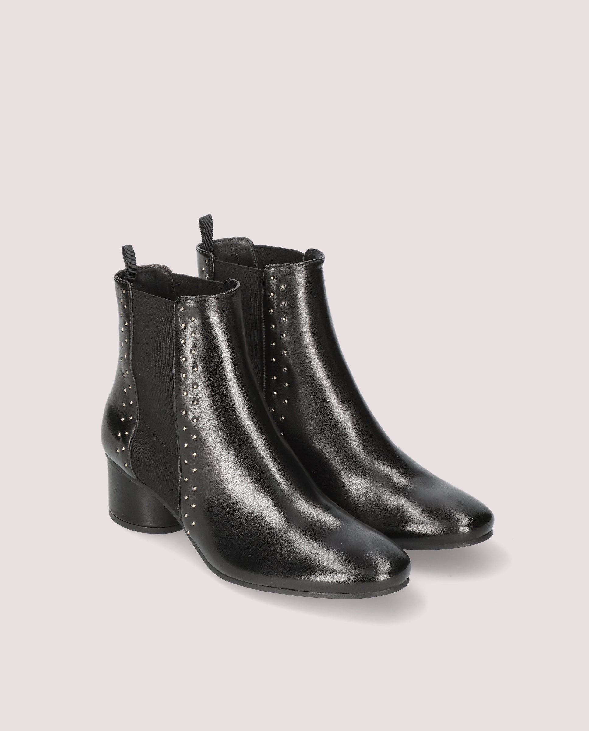 Imagen de Botines Jendayi Negros Piel por PrettyBallerinas