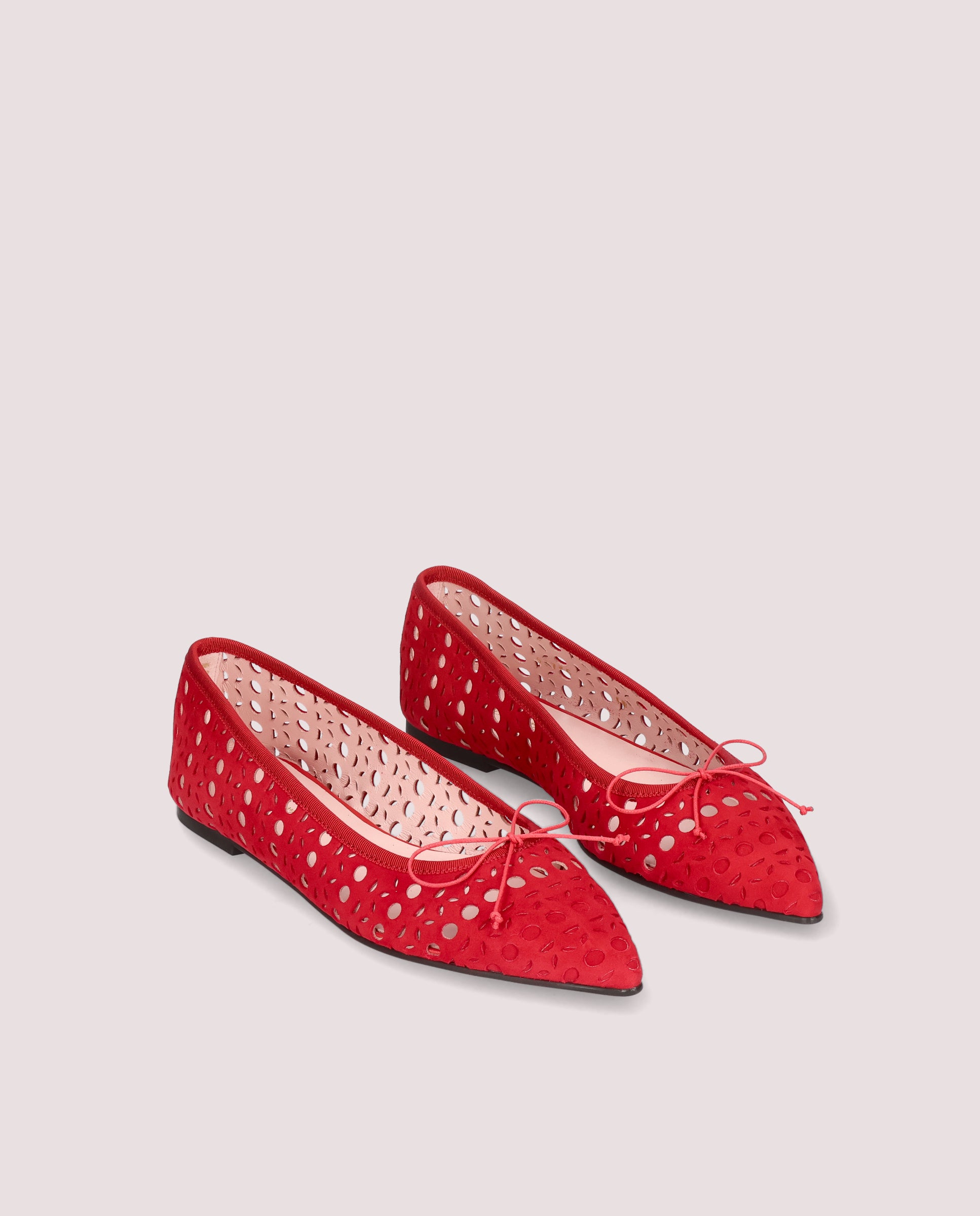 Paris ballerina aus rotem wildleder