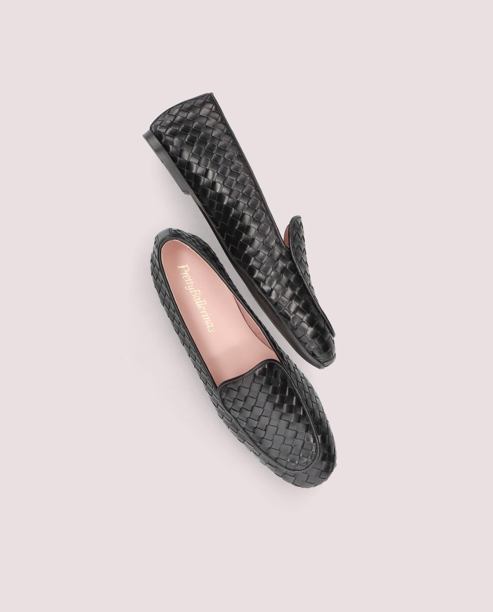 Faye loafer in black woven leather
