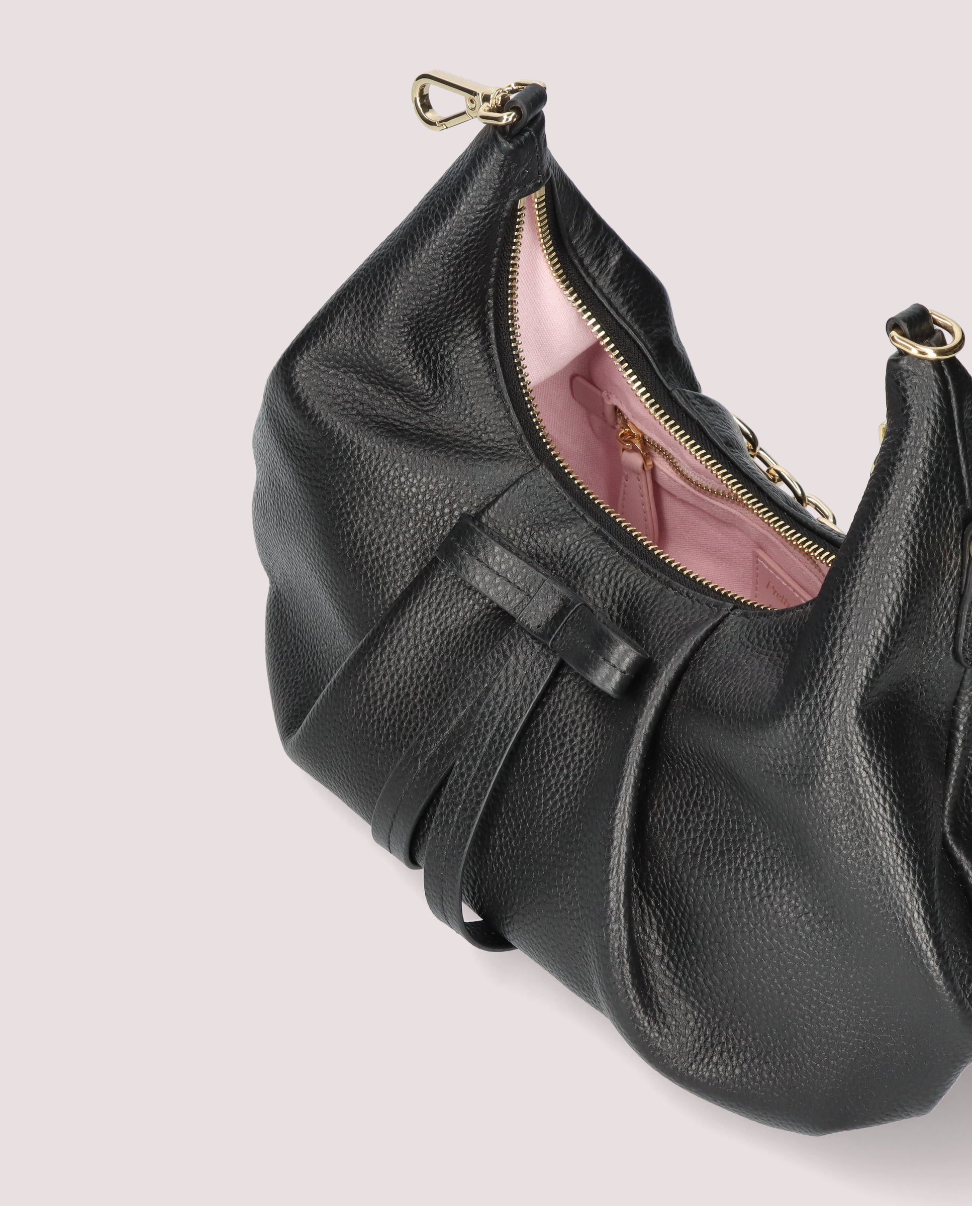 Bolsas de couro pretas