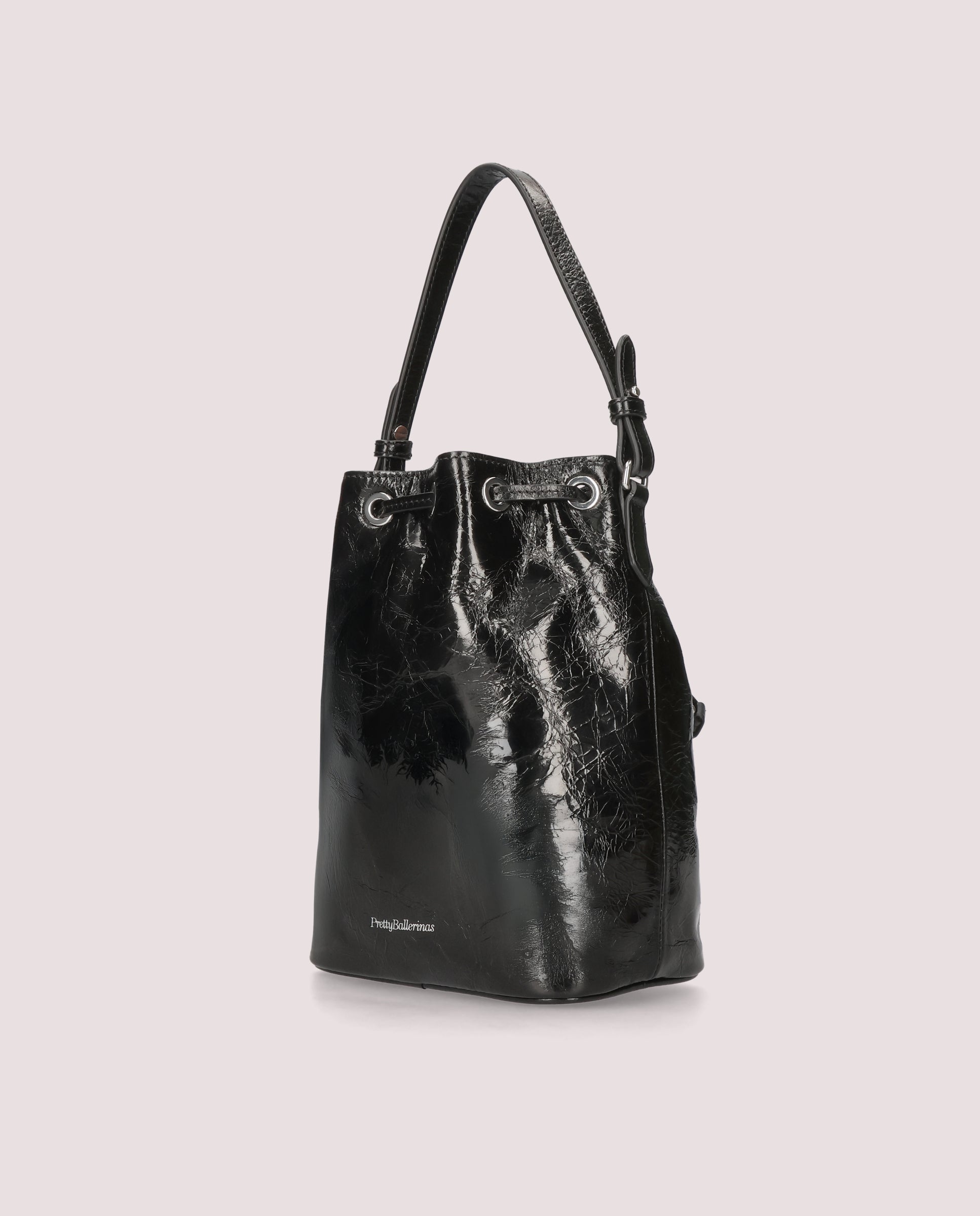 Schwarze Lackhandtaschen