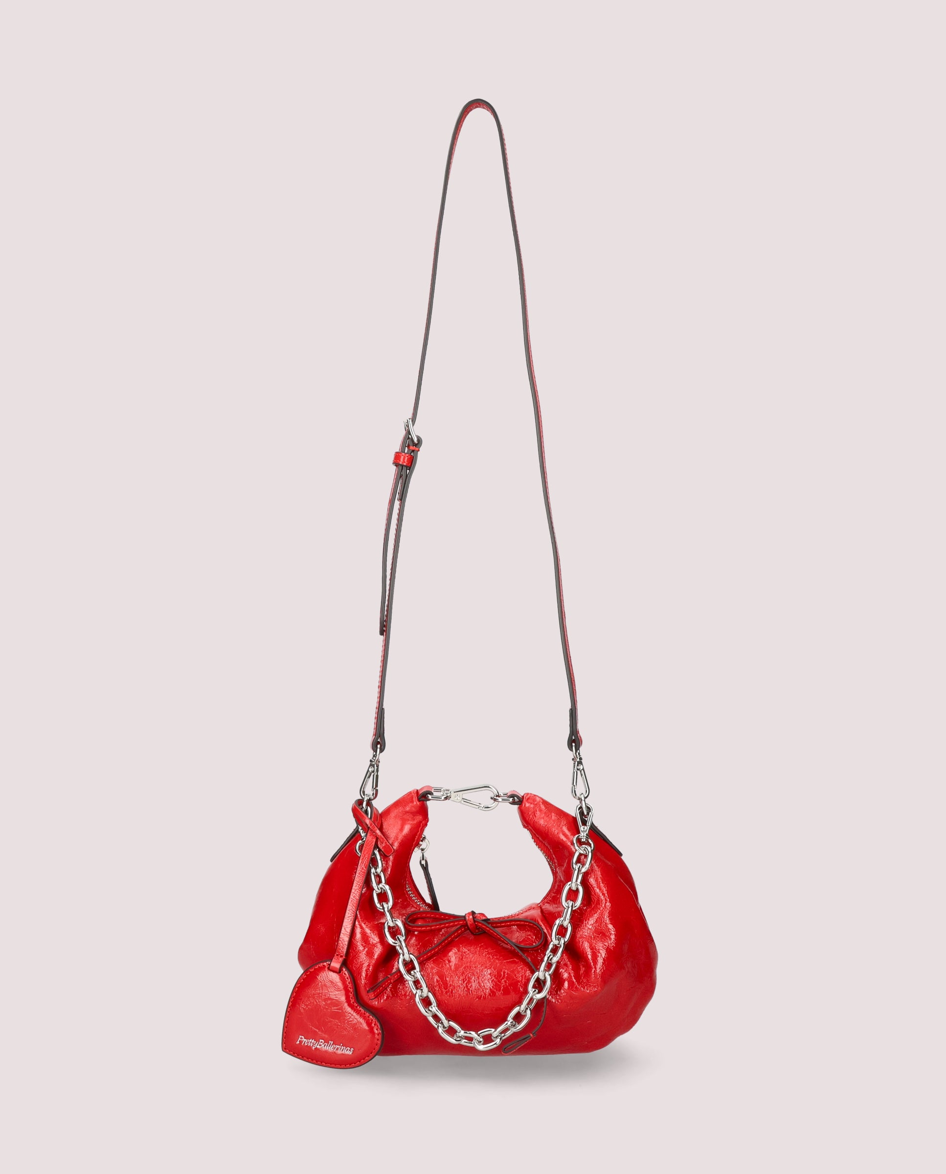 Rote Lackhandtaschen