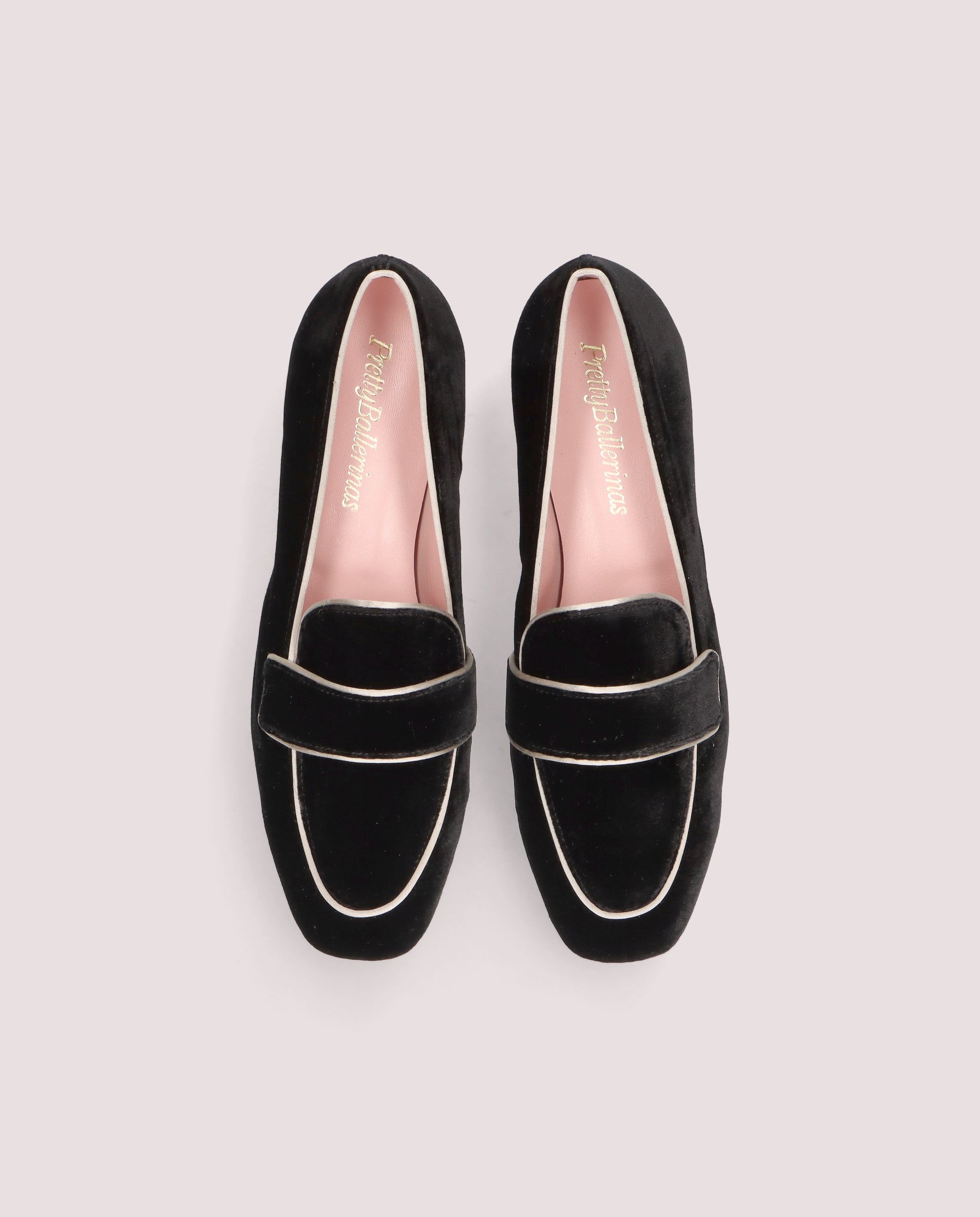 Carla loafer in black velvet