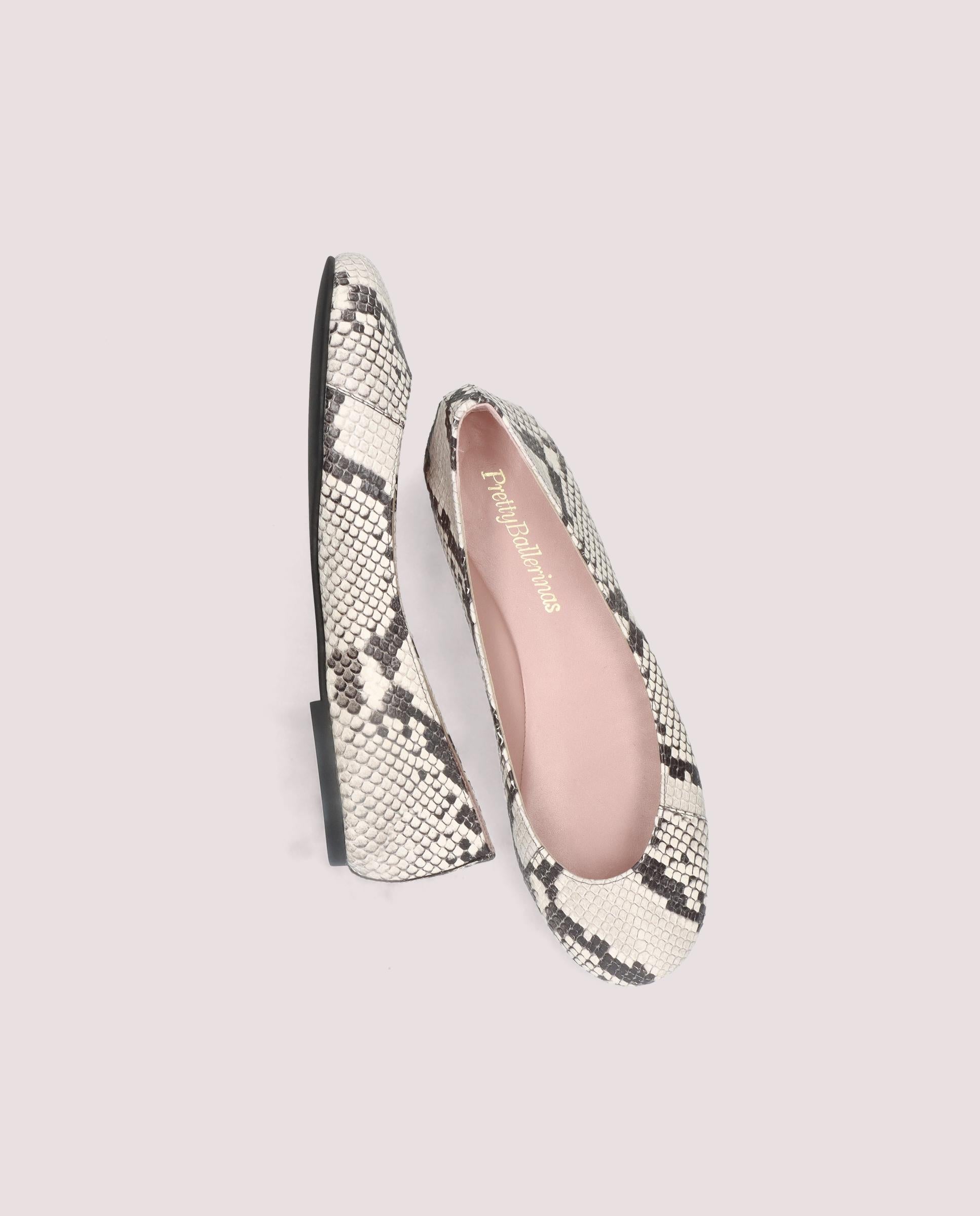 Rosario in snake printed leather