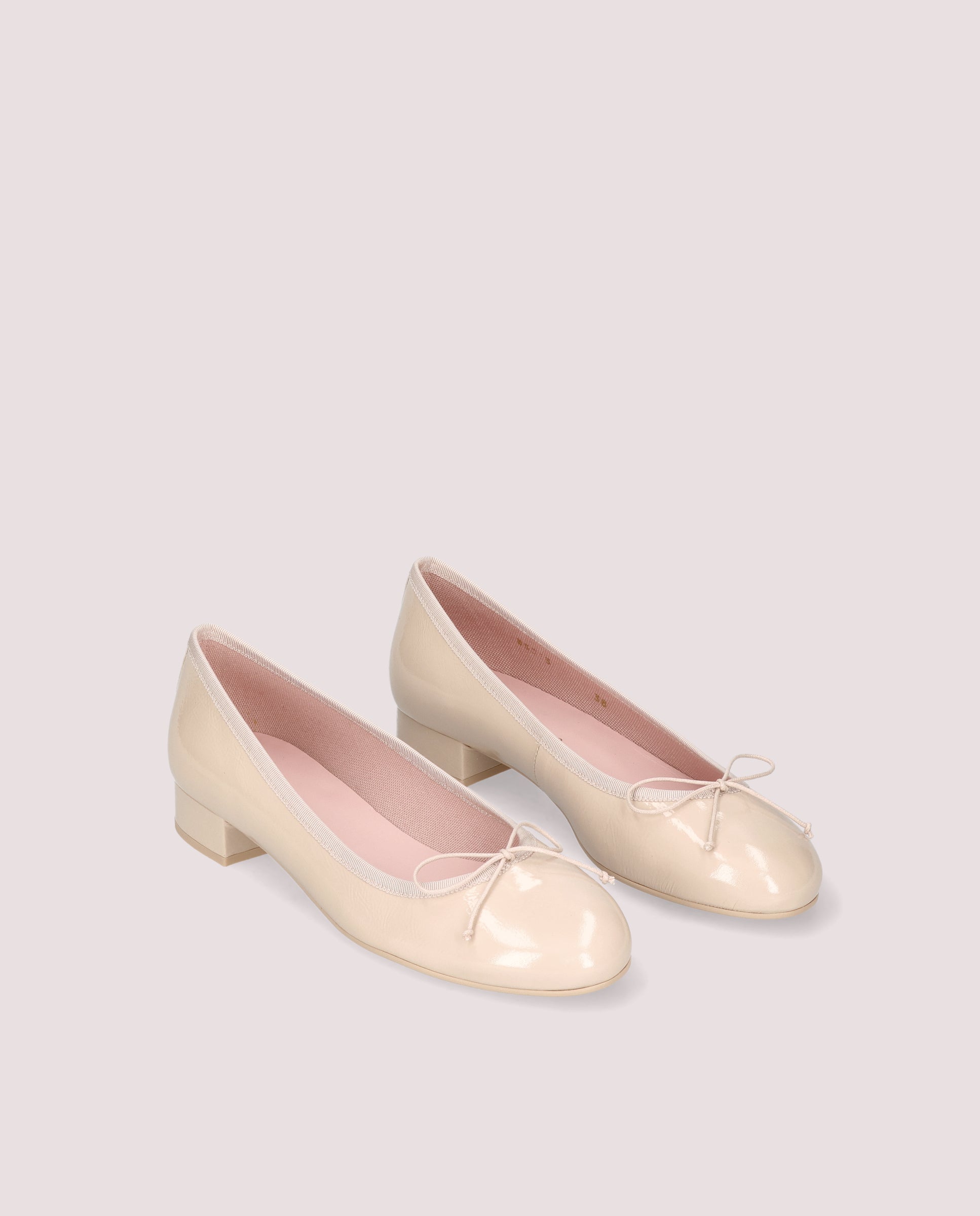 Patent leather ballerinas and shoes | Pretty Ballerinas