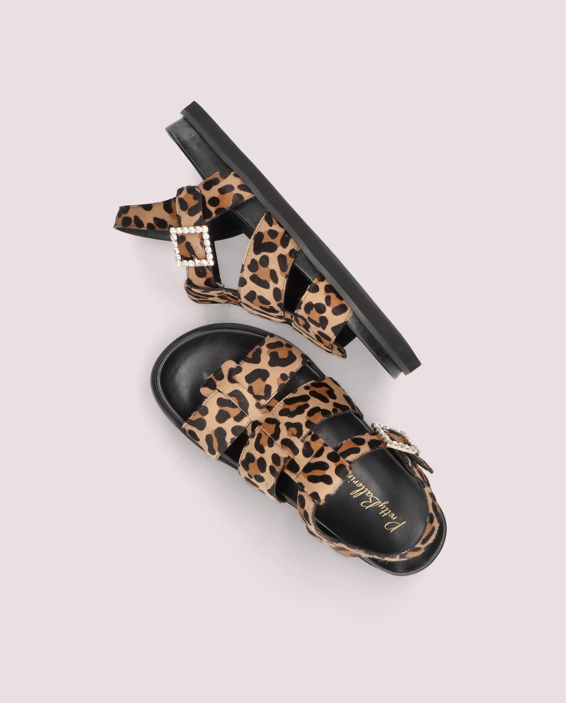 Belle Sandal in leopard printed poni