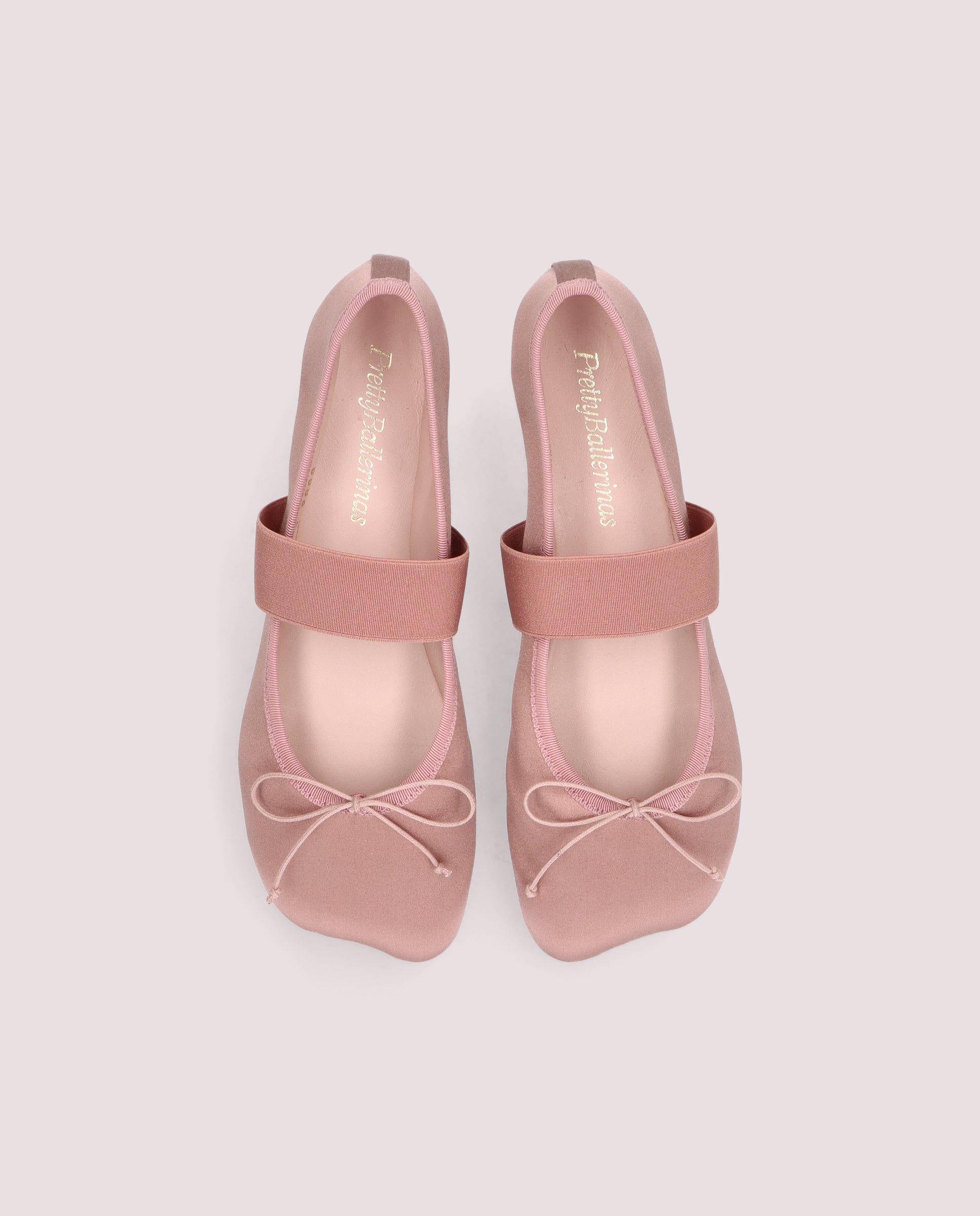 Vista alternativa de Bailarinas Yuma em cetim rosa por PrettyBallerinas