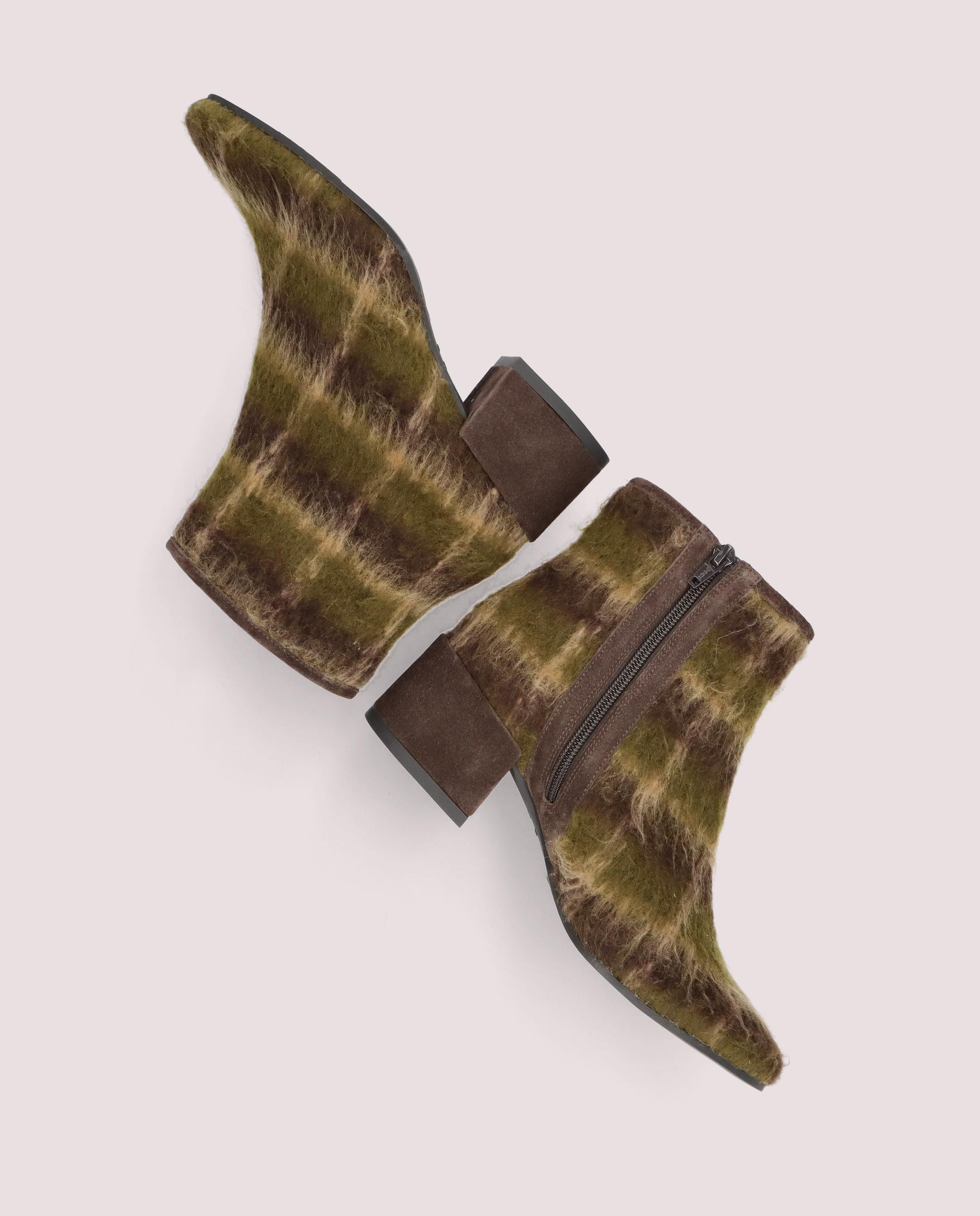 Jendayi boot in tartan printed textile