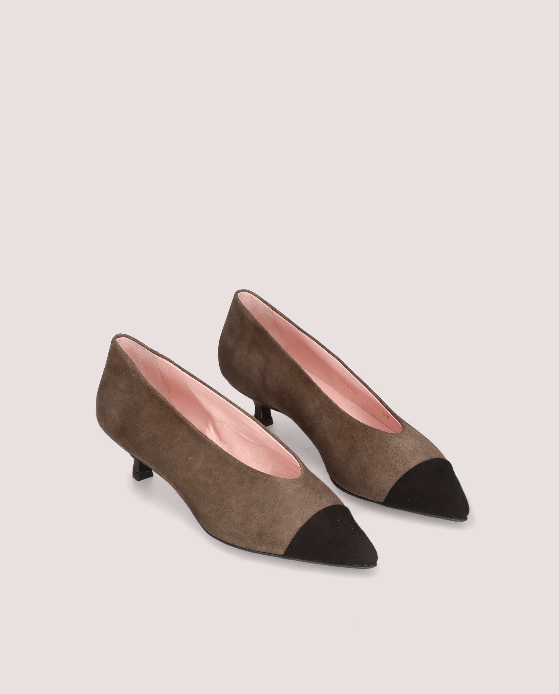 Kendall pump in braunem wildleder