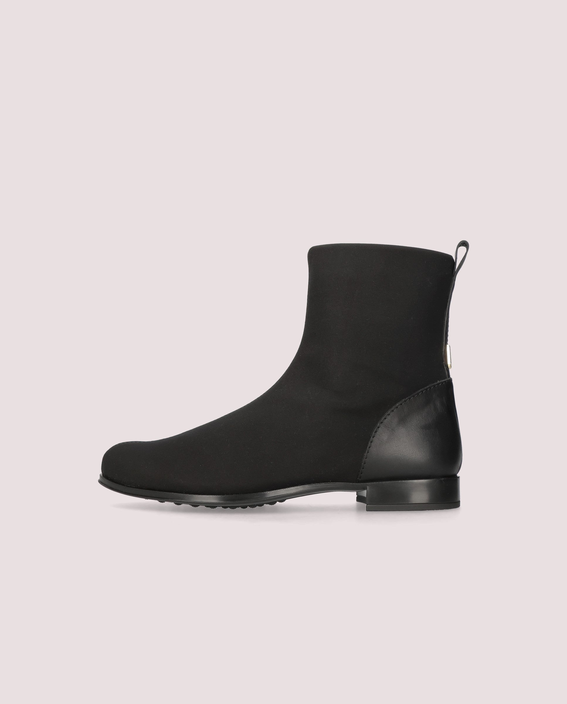 Pat ankle boot in black textile