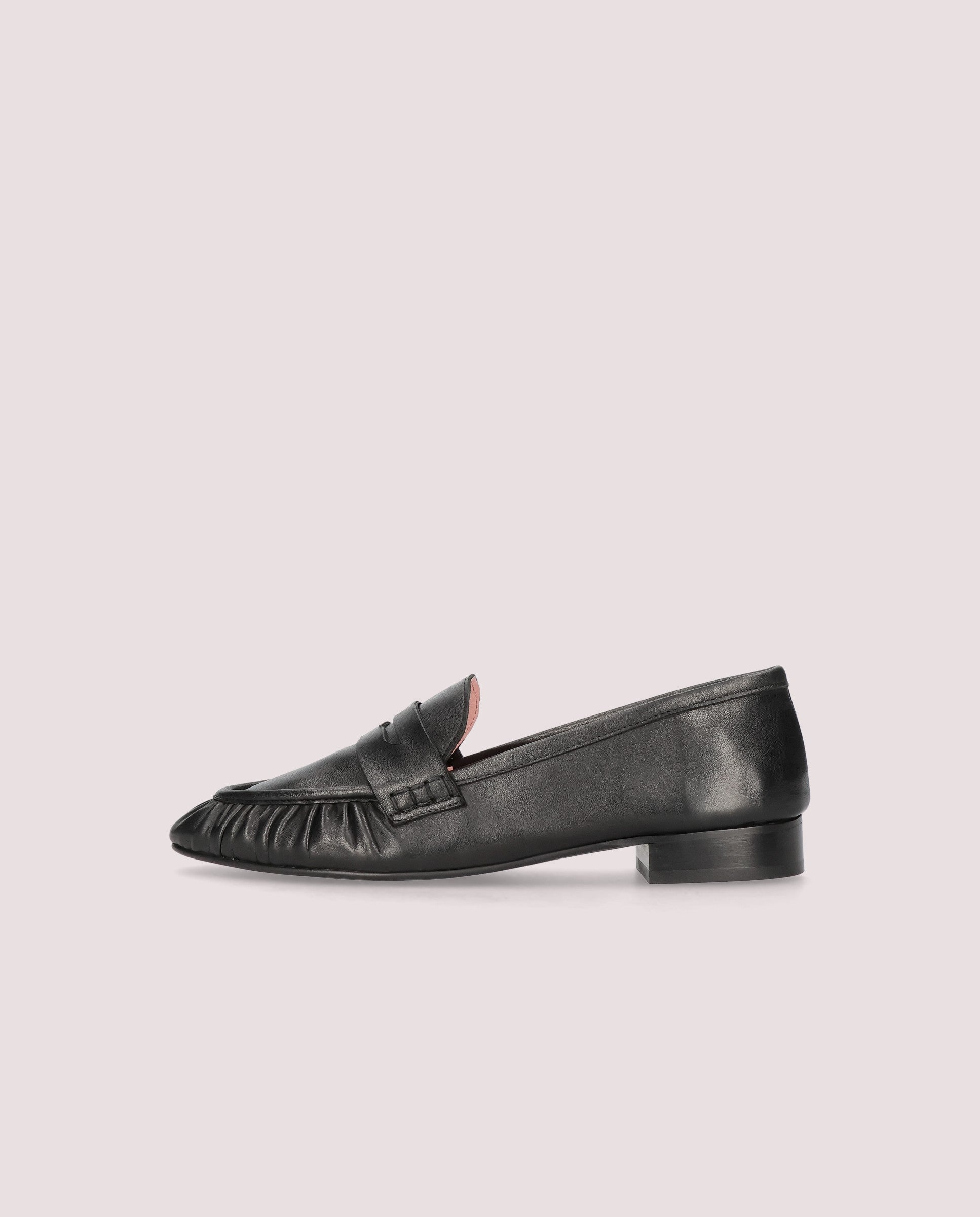 Salma moccasin in black leather