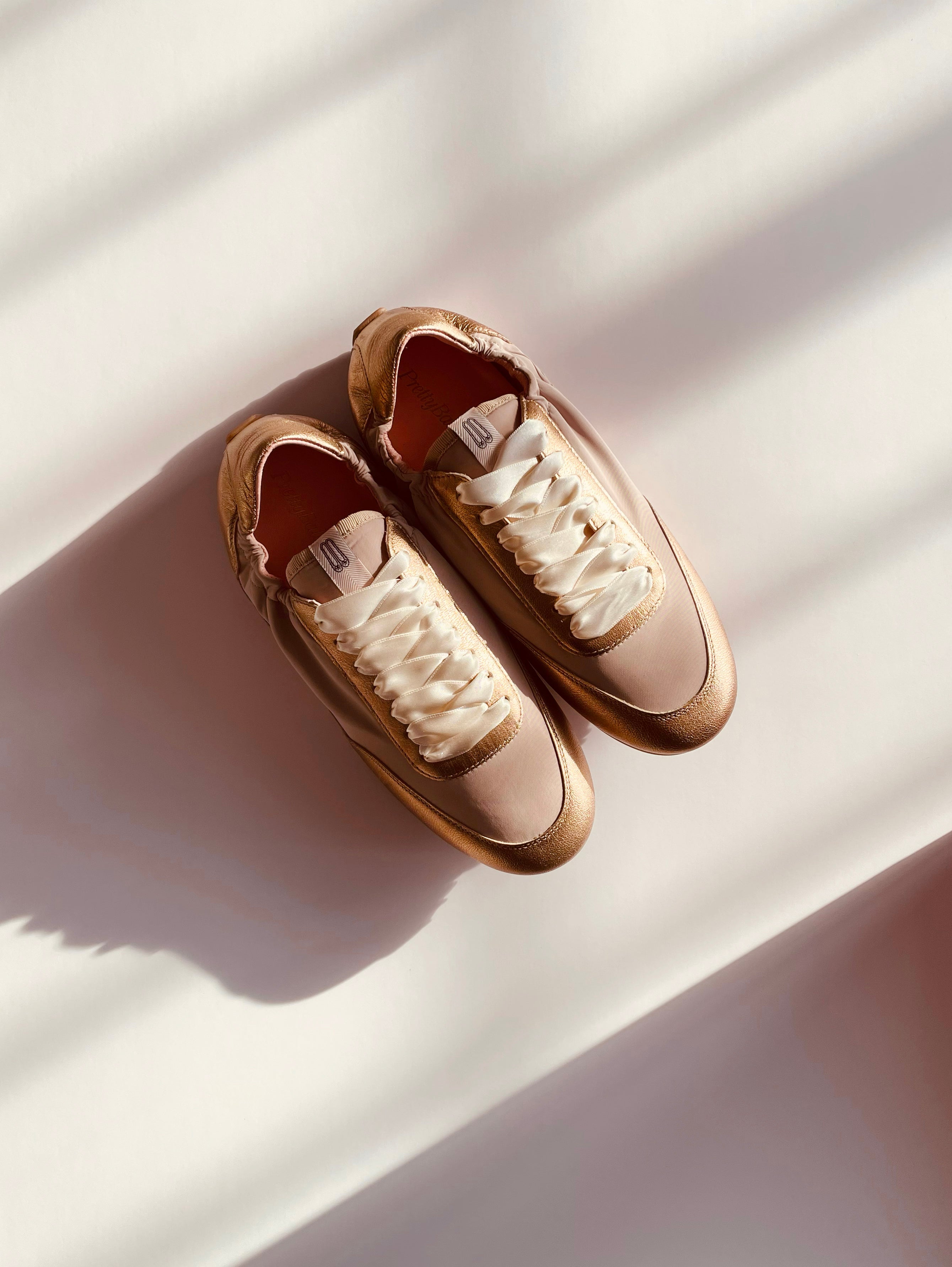 Deportivos Blue Dorados Pieles metalizadas